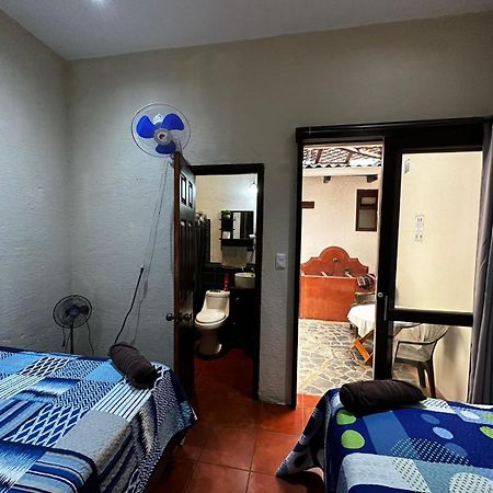 El Aventurero Hotel Antigua ภายนอก รูปภาพ