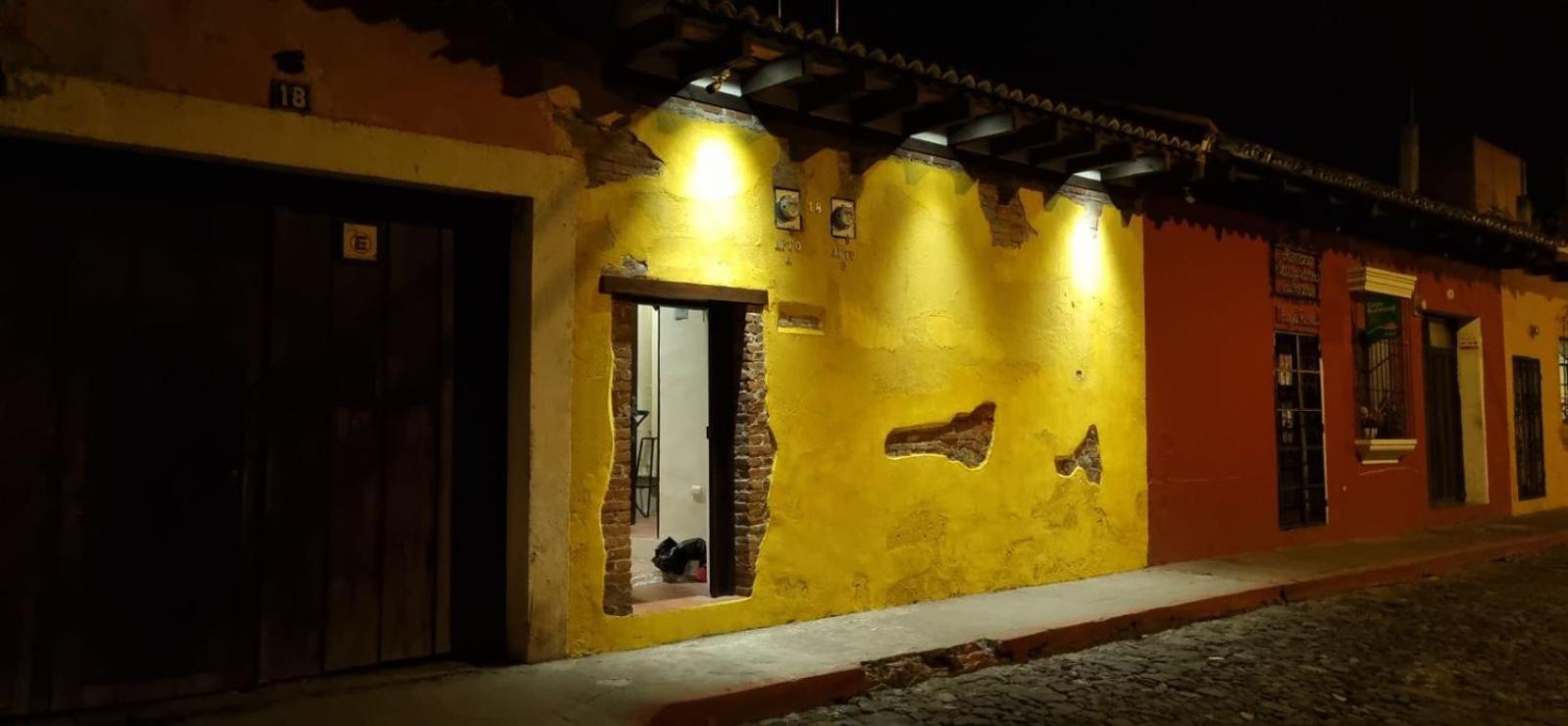 El Aventurero Hotel Antigua ภายนอก รูปภาพ