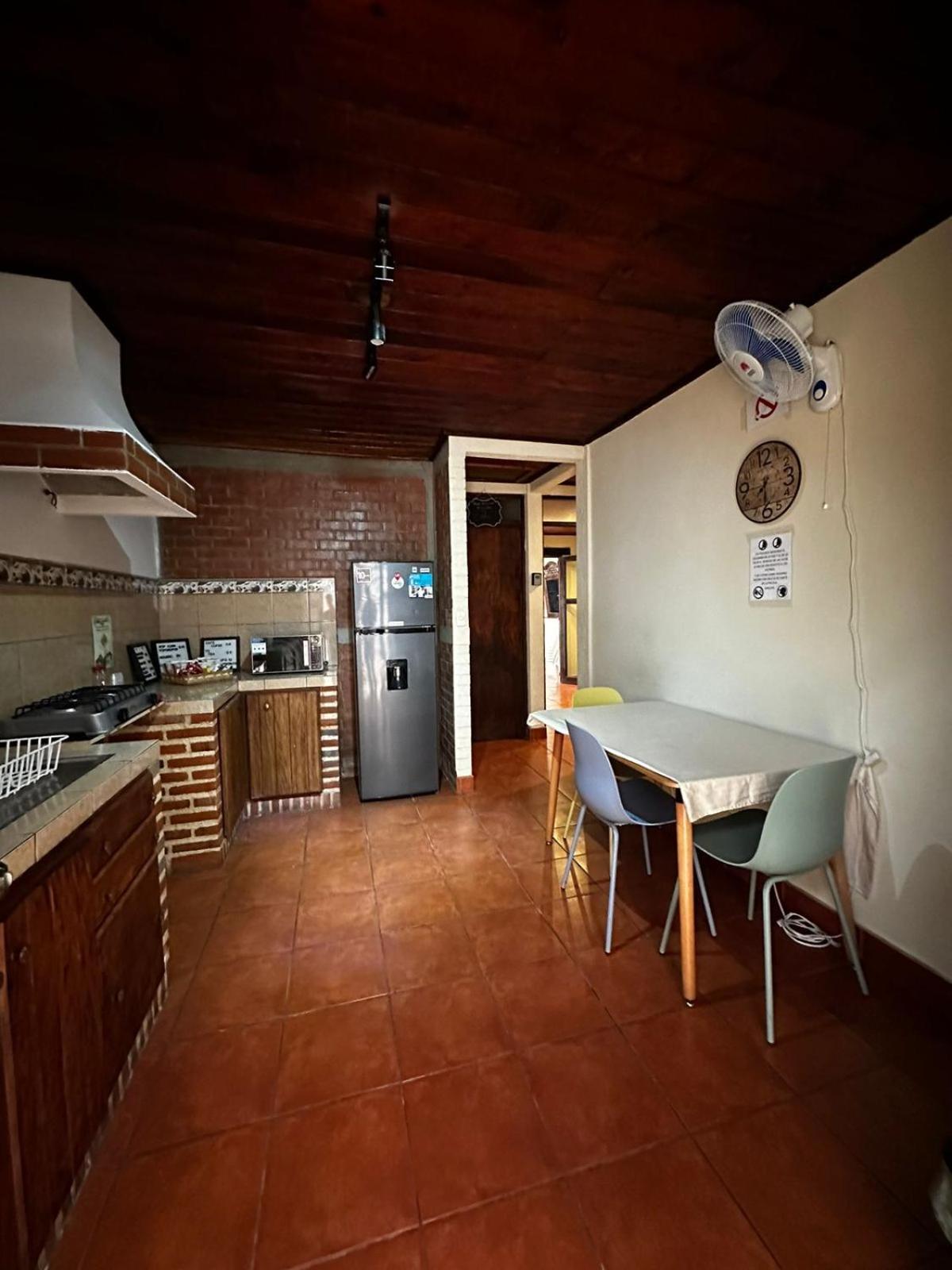 El Aventurero Hotel Antigua ภายนอก รูปภาพ