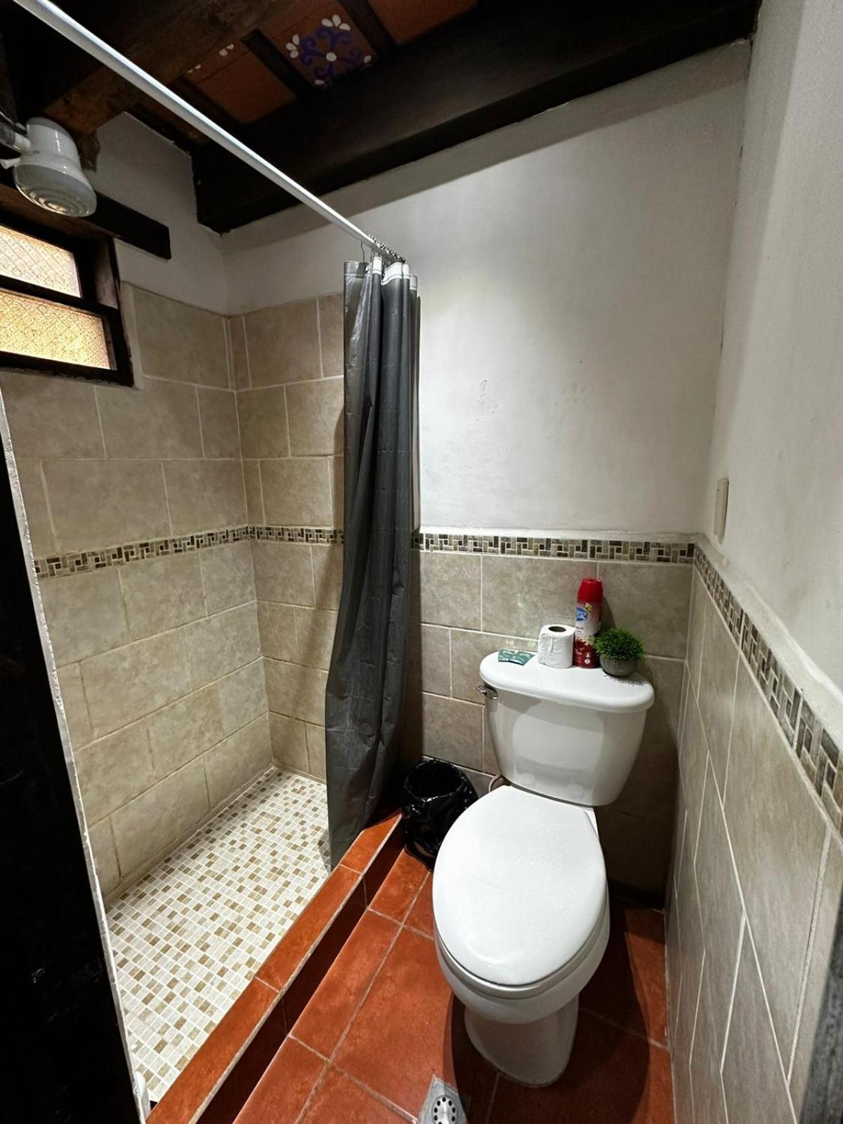 El Aventurero Hotel Antigua ภายนอก รูปภาพ