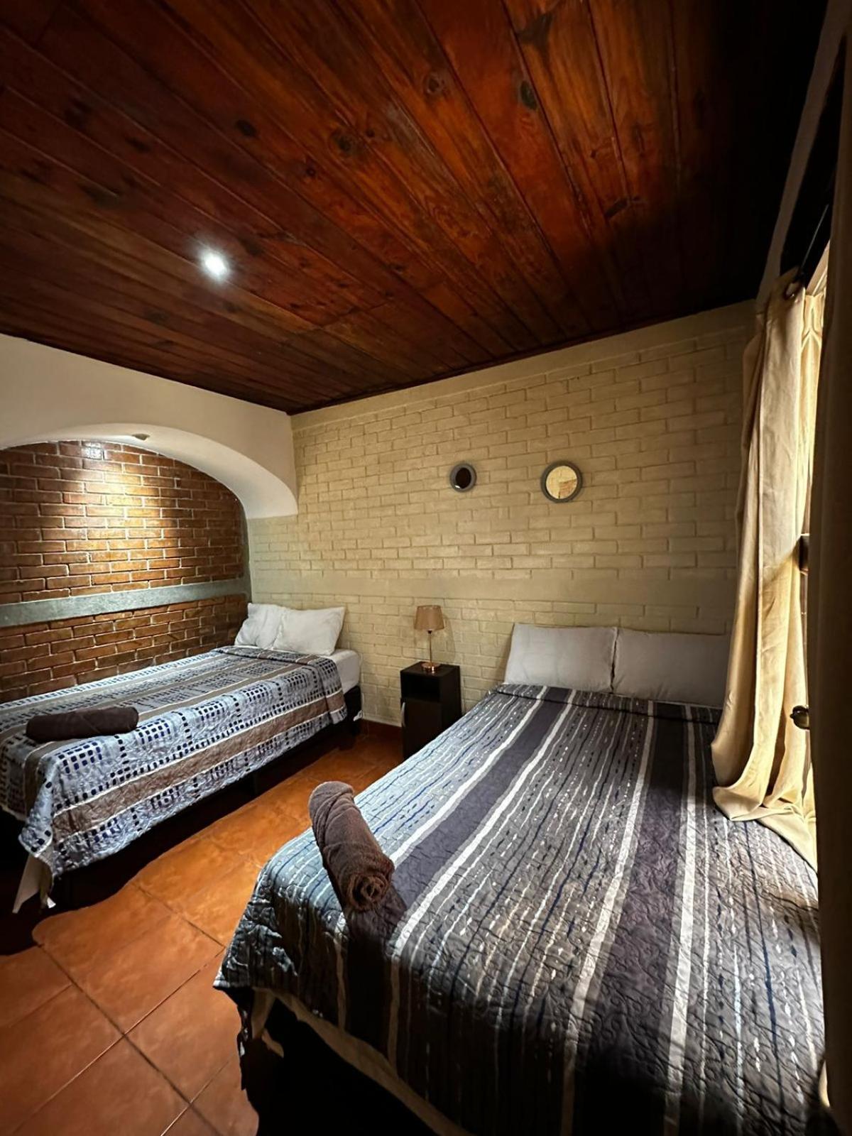 El Aventurero Hotel Antigua ภายนอก รูปภาพ
